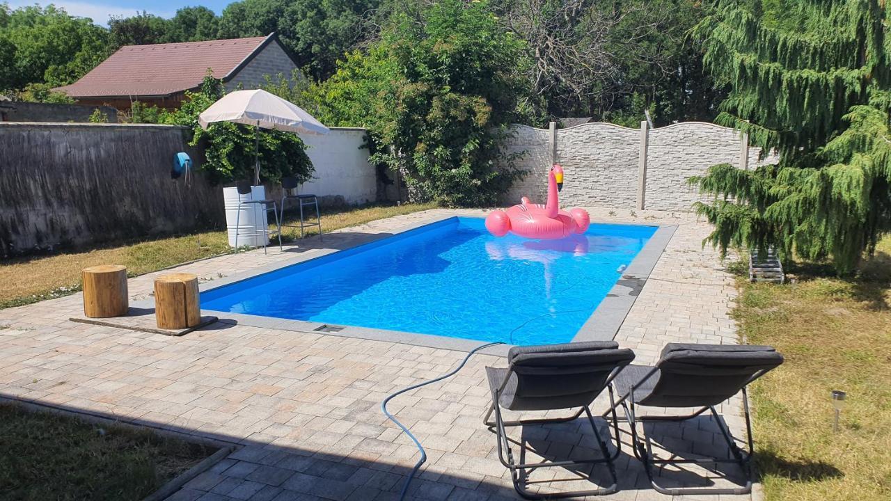 4 Room Flat With Garden And Pool Kittsee Exterior foto